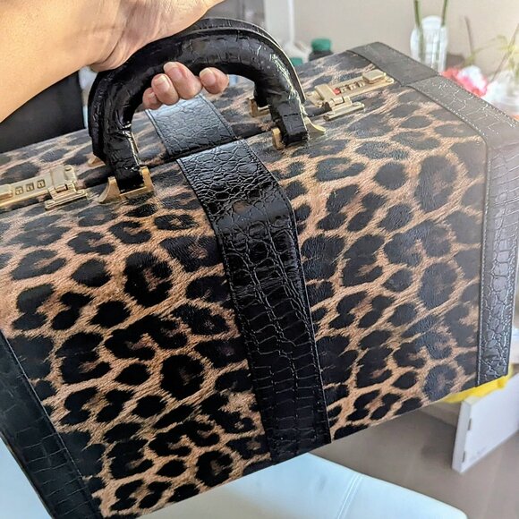 Leopard Print Makeup Cosmetic Travel Case / Caddy / Box - Picture 4 of 6